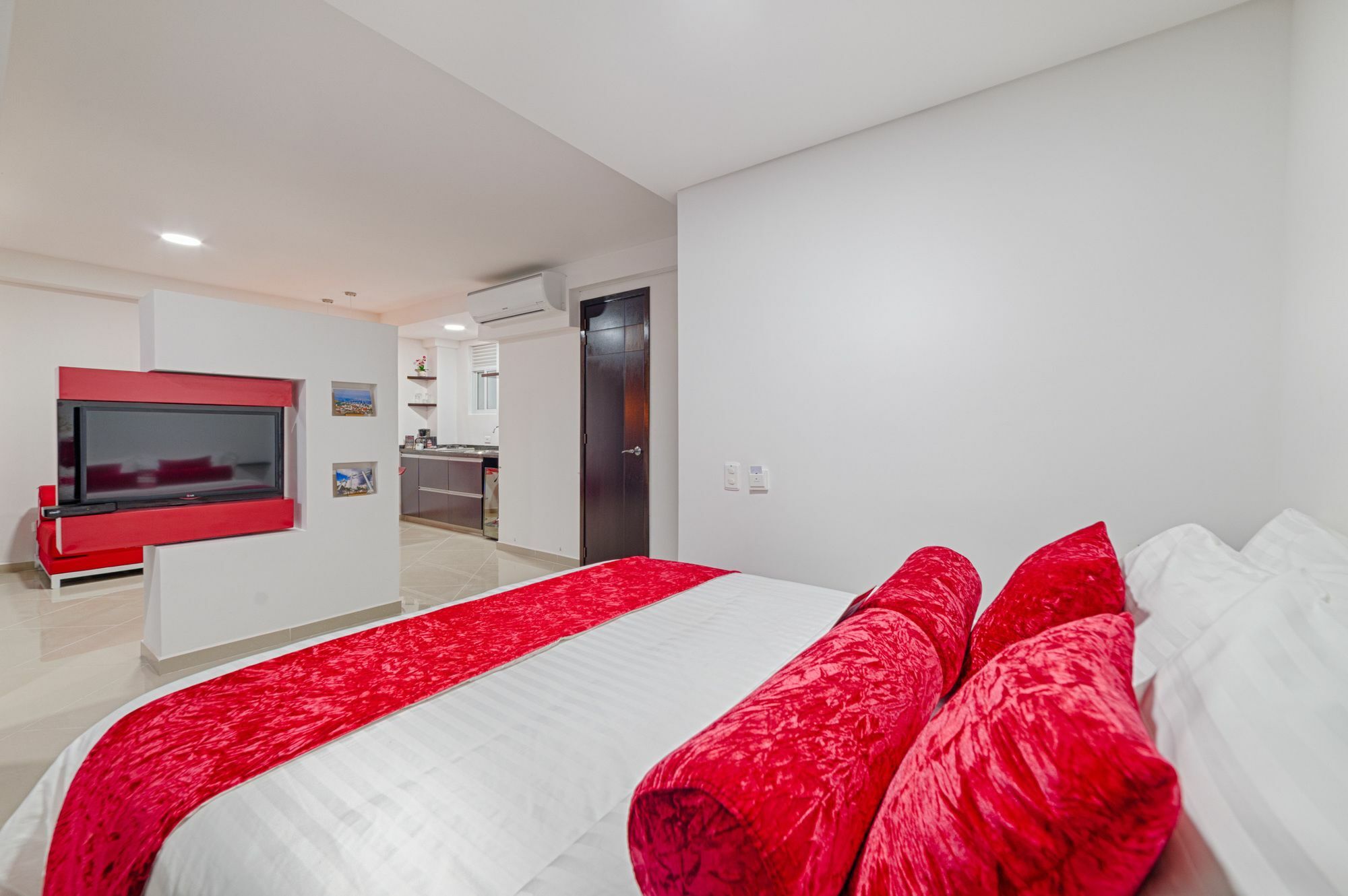 Hotel Piaro In Suites Cali Dış mekan fotoğraf